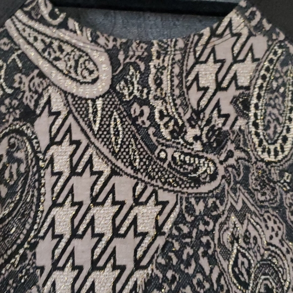 Very cool tunic - Picture 3 of 4